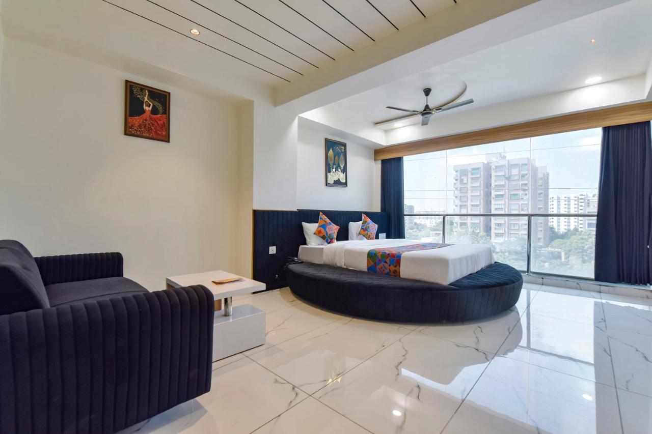 אחמדאבאד Fabhotel Bliss מראה חיצוני תמונה