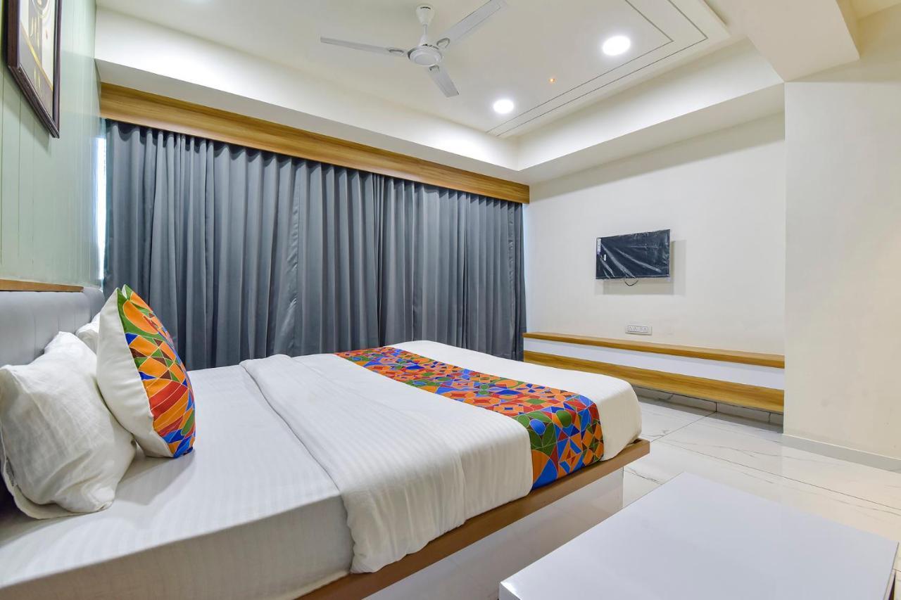 אחמדאבאד Fabhotel Bliss מראה חיצוני תמונה